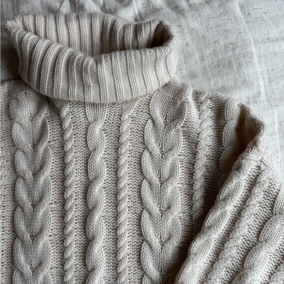 Banana Republic | Cashmere/Merino Ivory Sweater (L) - Picture 3 of 5